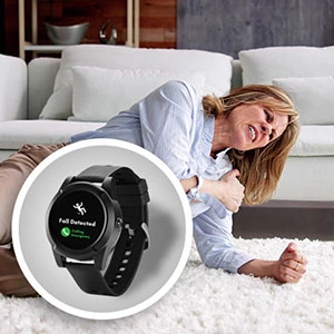 Senior-using-smartwatch-with-medical-alert-features-and-real-time-fall-detection-in-Canada.webp